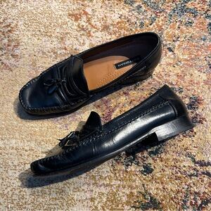 Vintage Bostonian black loafers